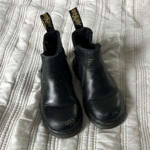 Toddler dr. Martens - black zip up boots